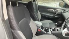 Nissan Qashqai 1.3 DiG-T 160 N-Connecta 5dr Petrol Hatchback